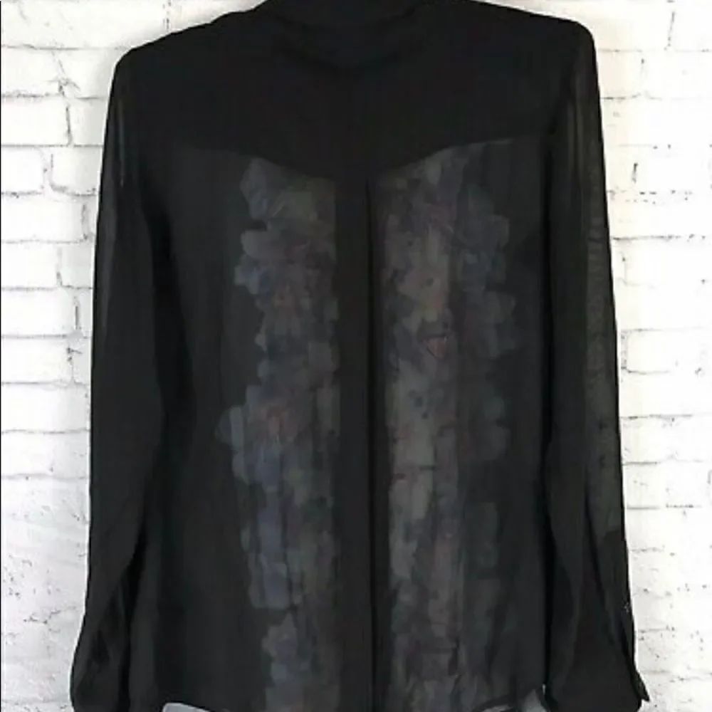 💥Express Button front floral print black blouse size : Small - Picture 12 of 13
